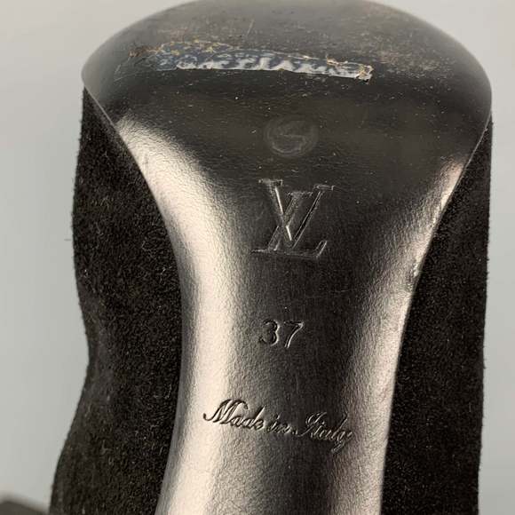 LOUIS VUITTON Black Suede Pull On Boots - Picture 7 of 8
